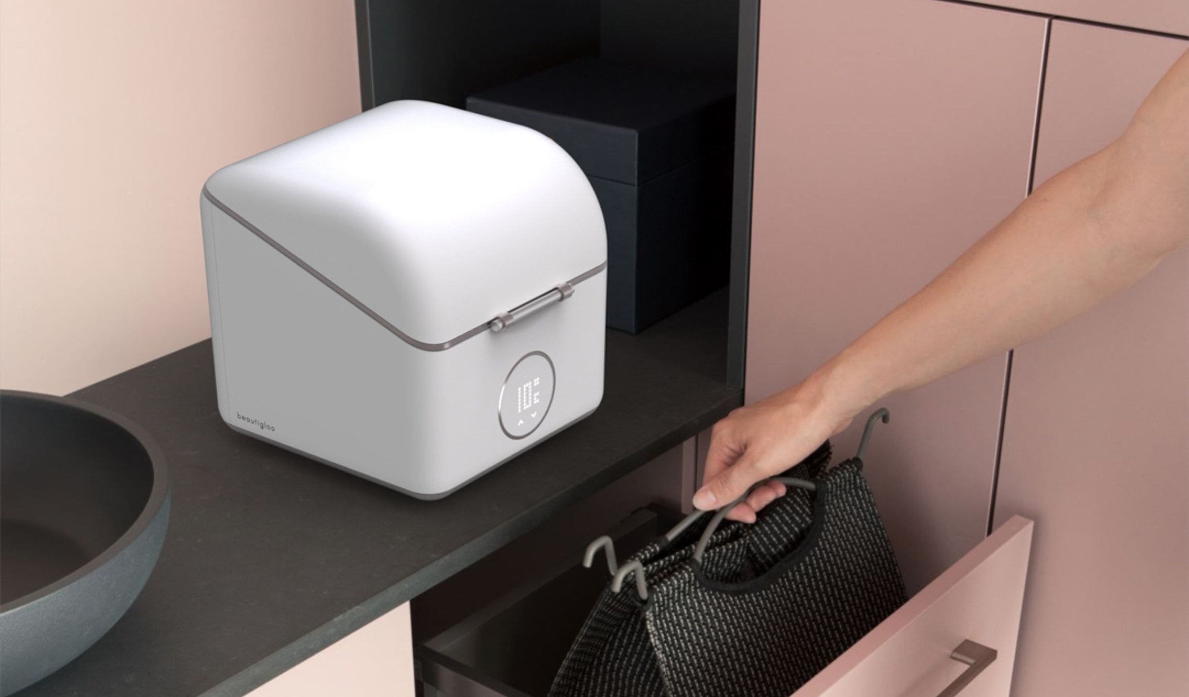 Beautigloo  The refrigerator for your cosmetics